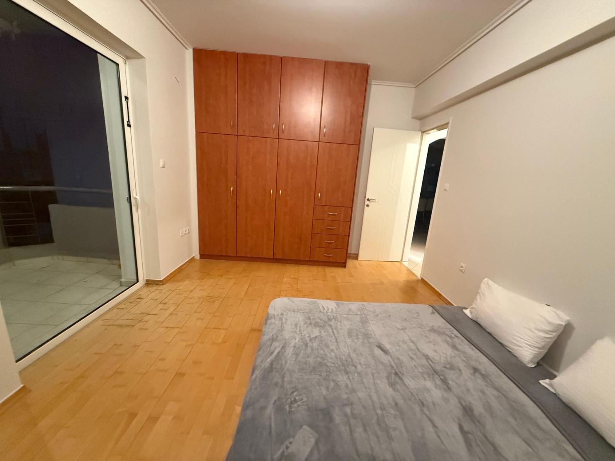 Sunny Home: Acropolis View with Private Jacuzzi Athens Room photo