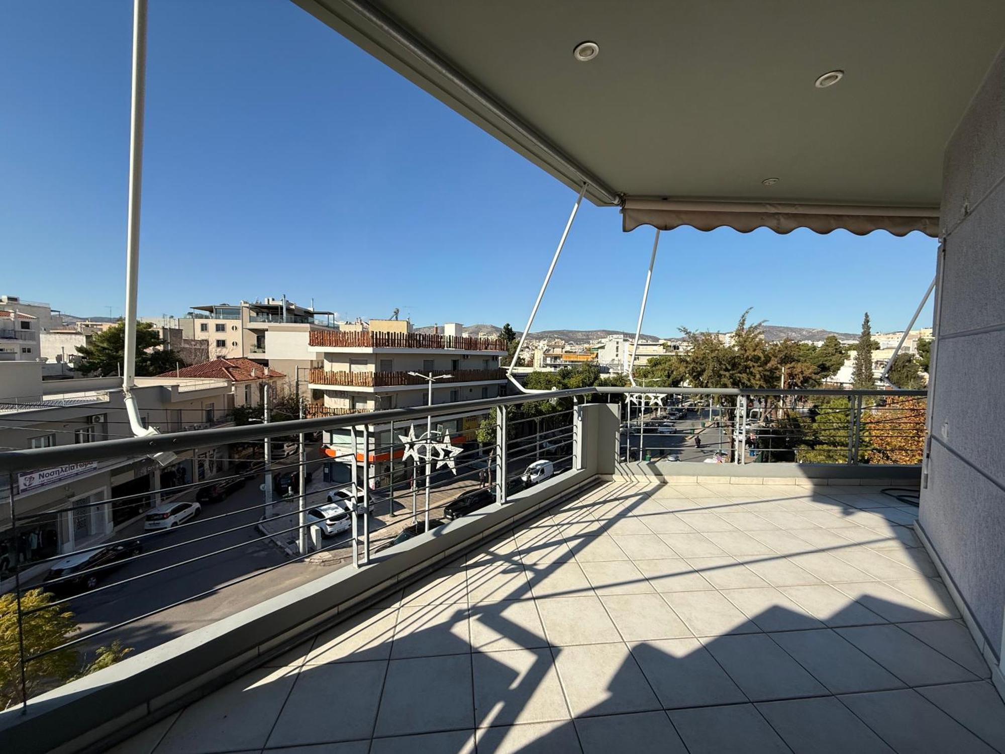 Sunny Home: Acropolis View with Private Jacuzzi Athens Room photo